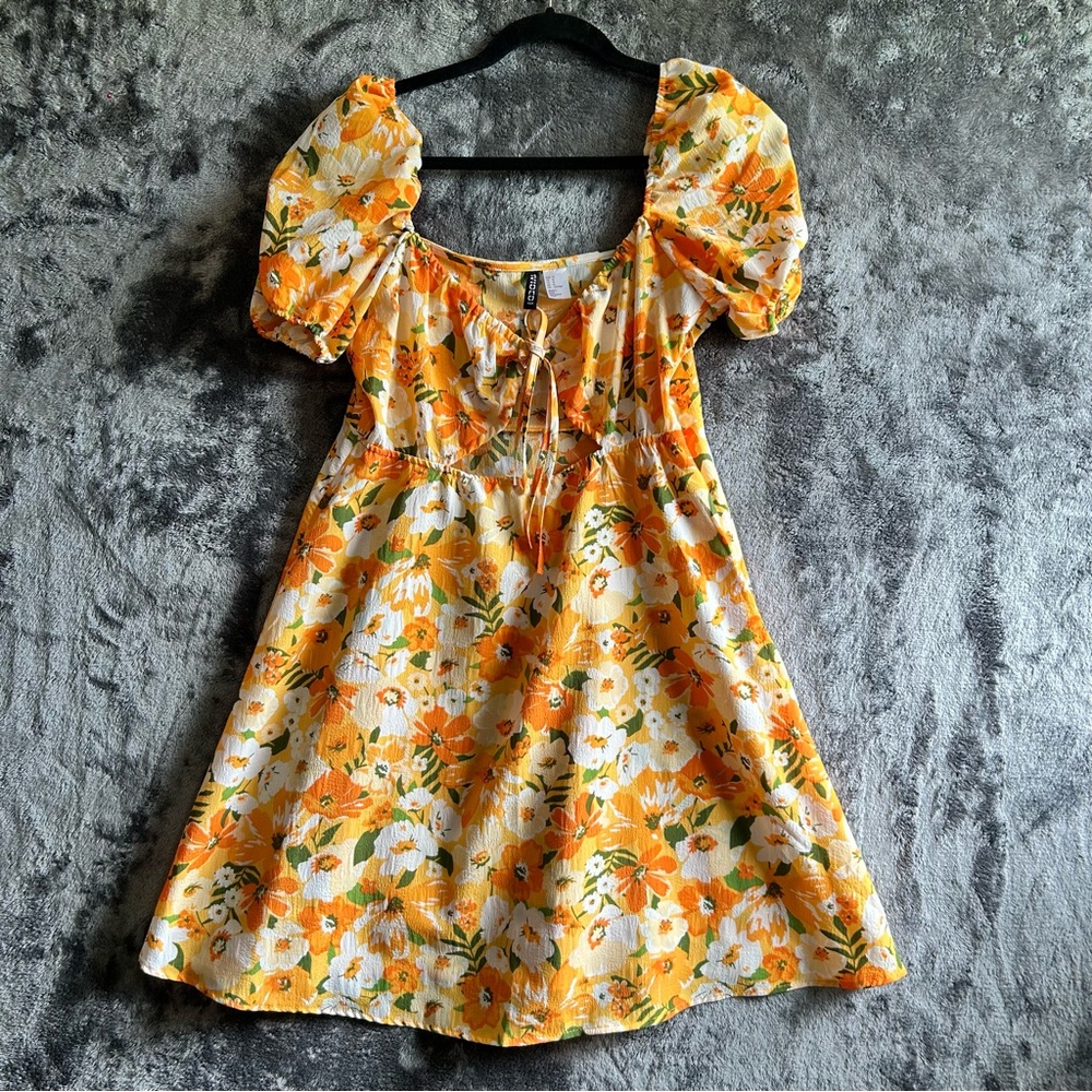 H&M Divided Womens Medium Floral Mini Dress Puff Sleeve Cut Out Cottagecore Boho